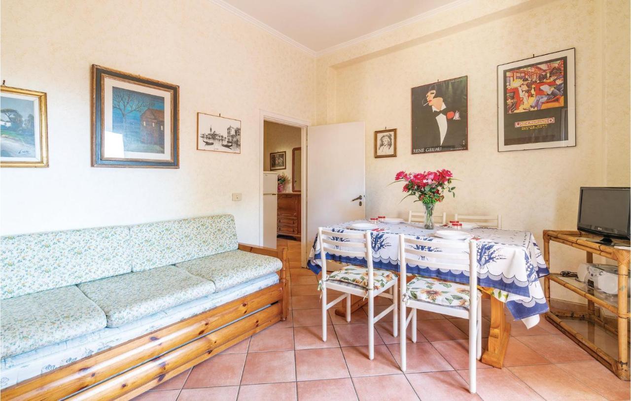Gorgeous Apartment In Ladispoli Rm With Wifi Buitenkant foto