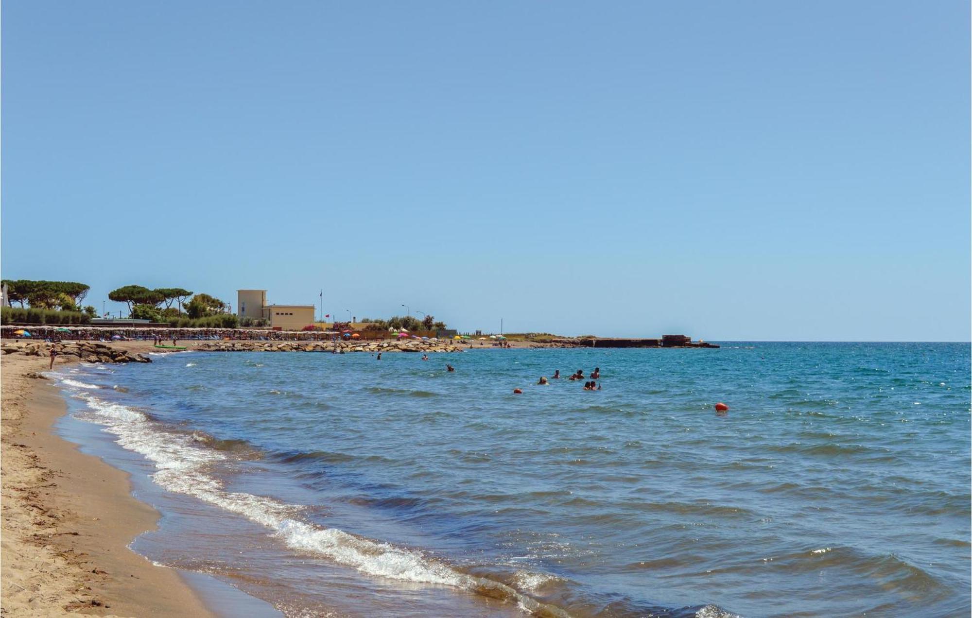 Gorgeous Apartment In Ladispoli Rm With Wifi Buitenkant foto